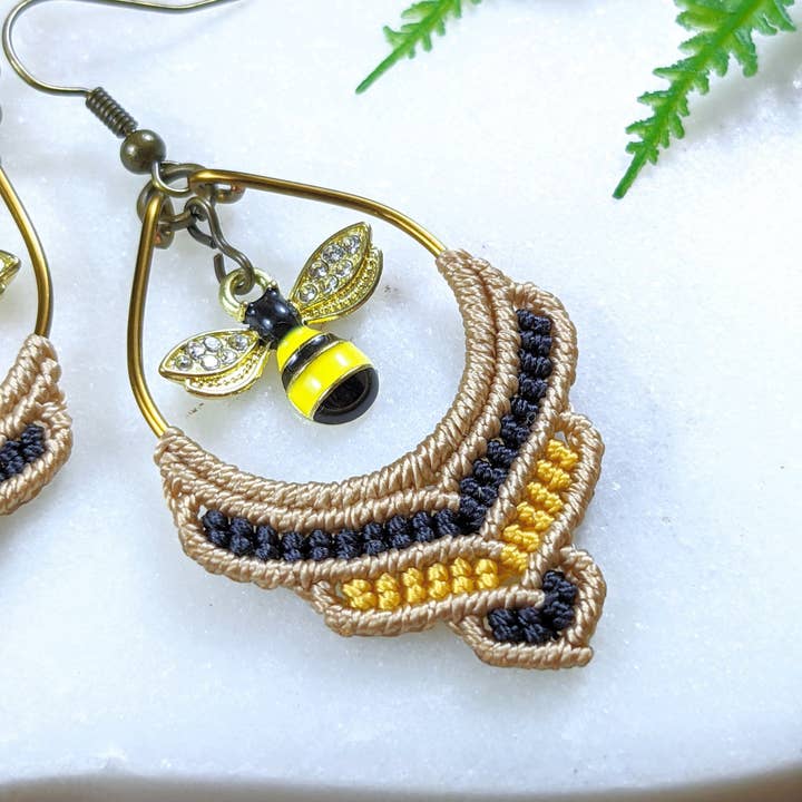Hang Loose Creations - Vendita all'ingrosso Orecchini pendenti - Orecchini Bee, Orecchini Macrame3