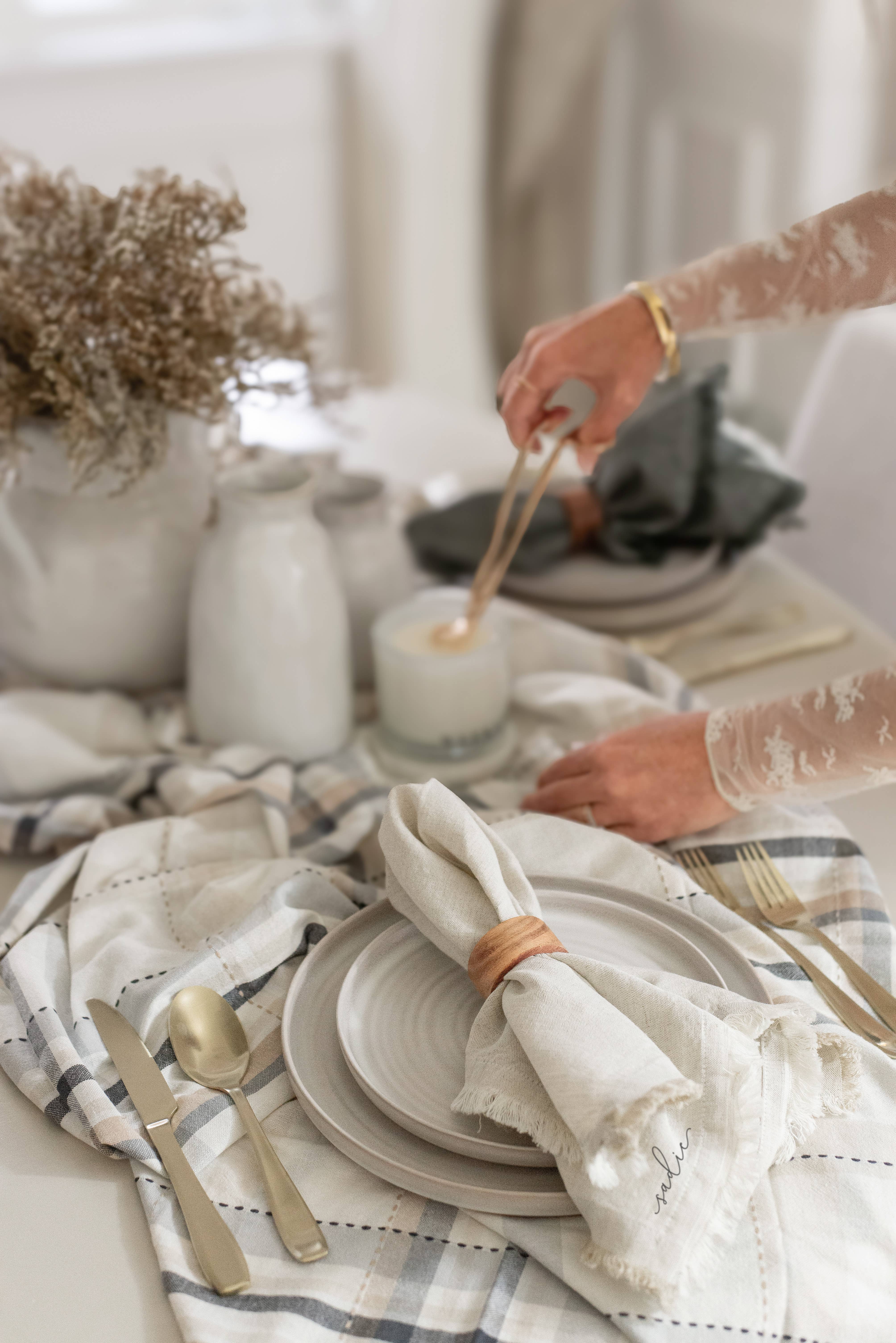 Porter Lane Home - Wholesale Dinner & Cloth Napkin - Fringe Edge Napkin, Set of 42