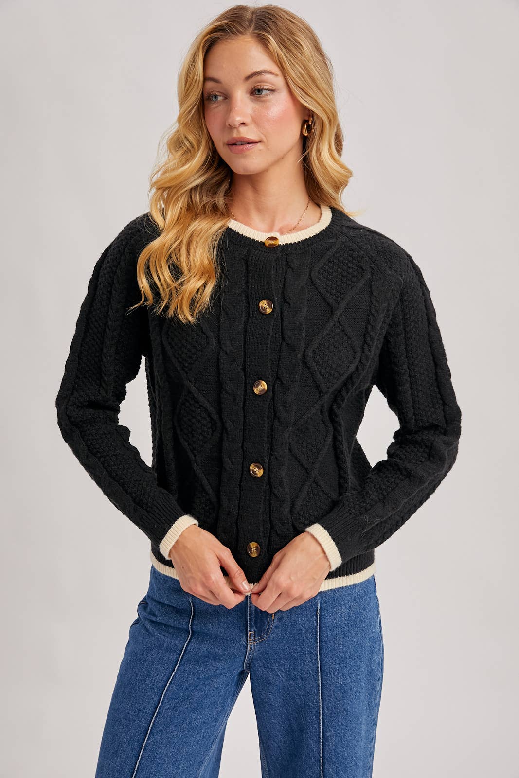 Bluivy - Vendita all'ingrosso Cardigan - Donna - CARDIGAN IN MAGLIA A TRECCE BUTTON DOWN15