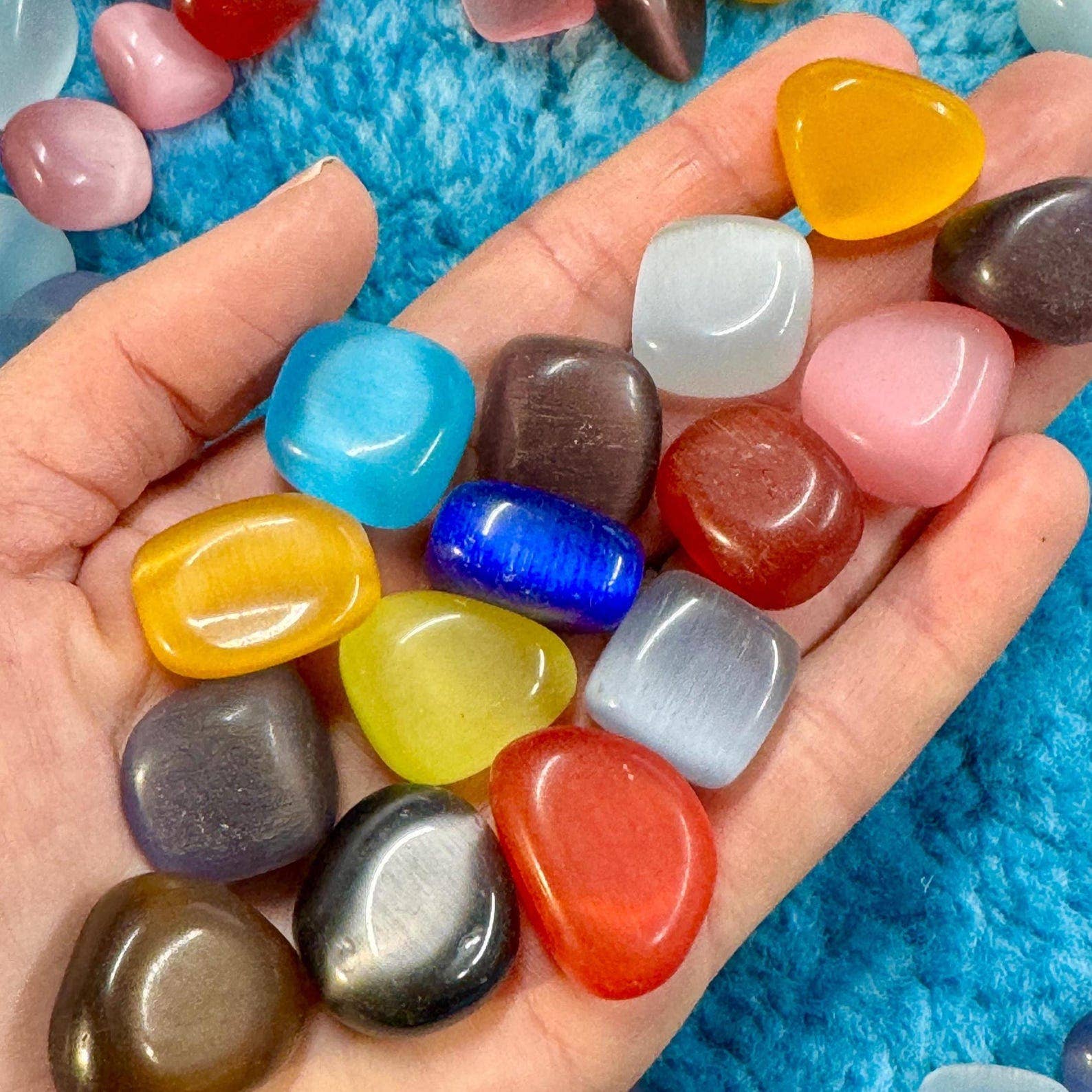 Elf Kendal Hippies – Engroshandel Spirituelle sten og krystaller – Katteøje tromlet 15-25mm sten af alf regnbue katteøje ædelstene0