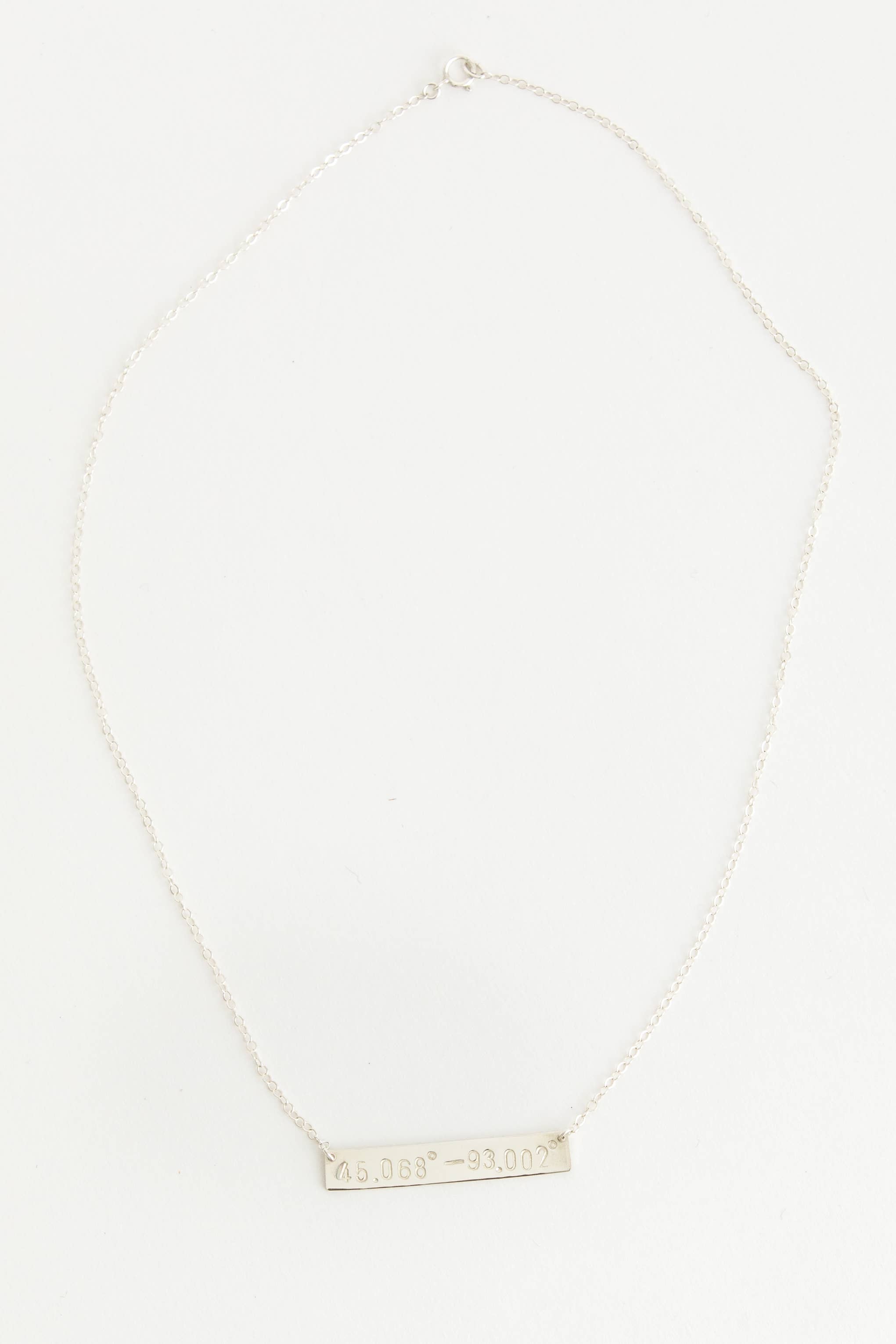 Nautically Northern – Großhandel Kette mit Anhänger/Charm – Latitude Längengrad Bar Halskette1