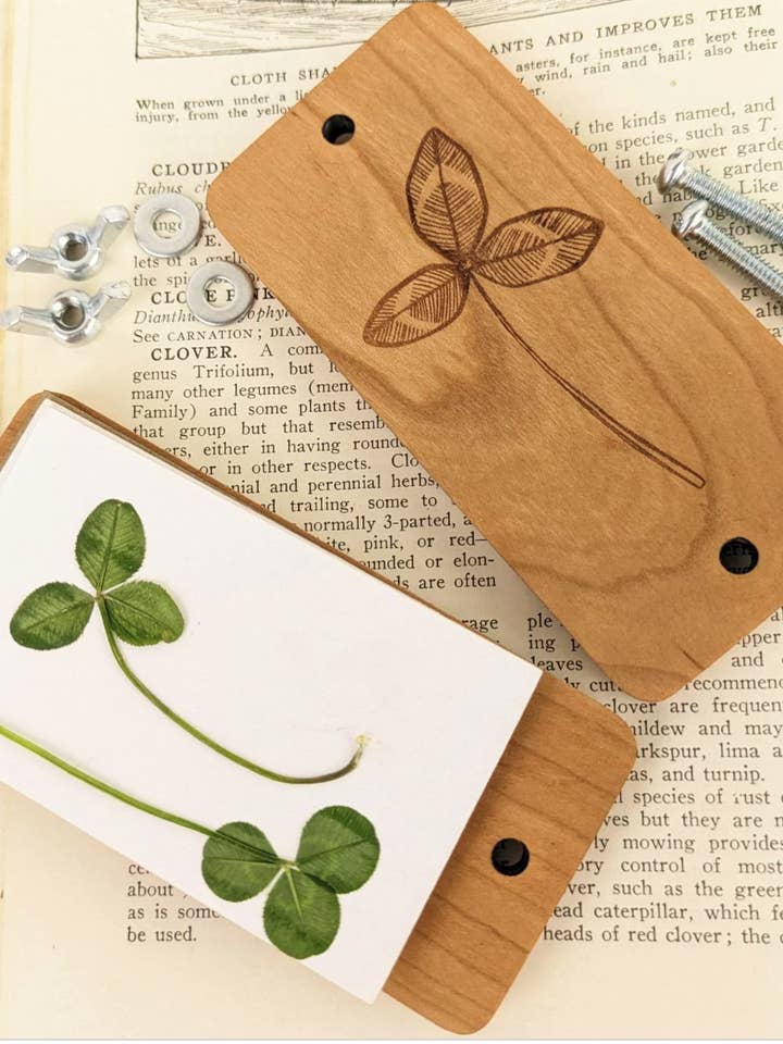 Pocket Sized Flower Press With Clover Design for wholesale by Macon Makes