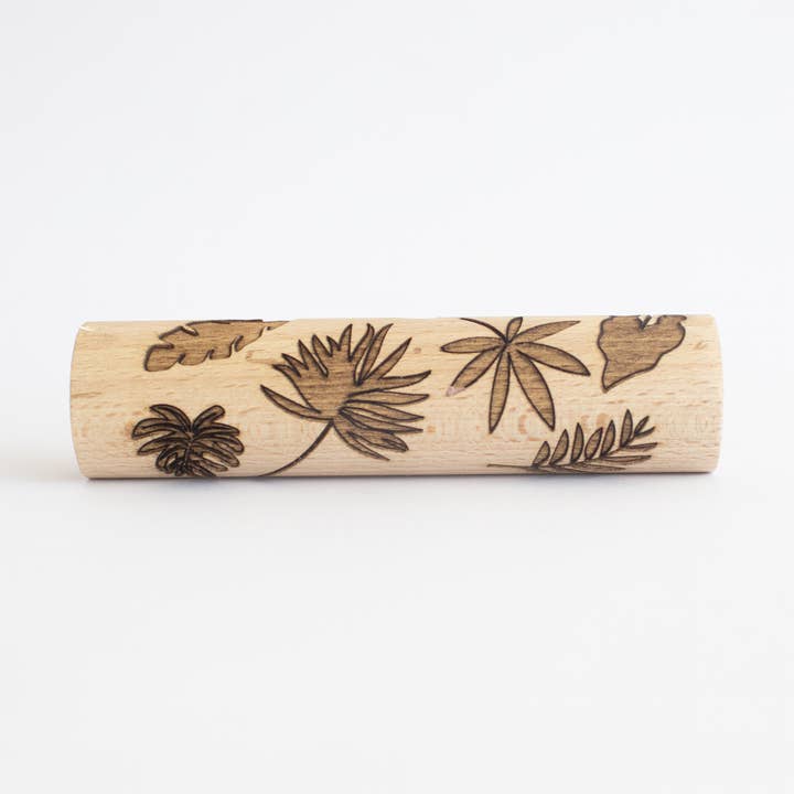 Wooden roller - Tropical leaves for wholesale by Studio de Rijk