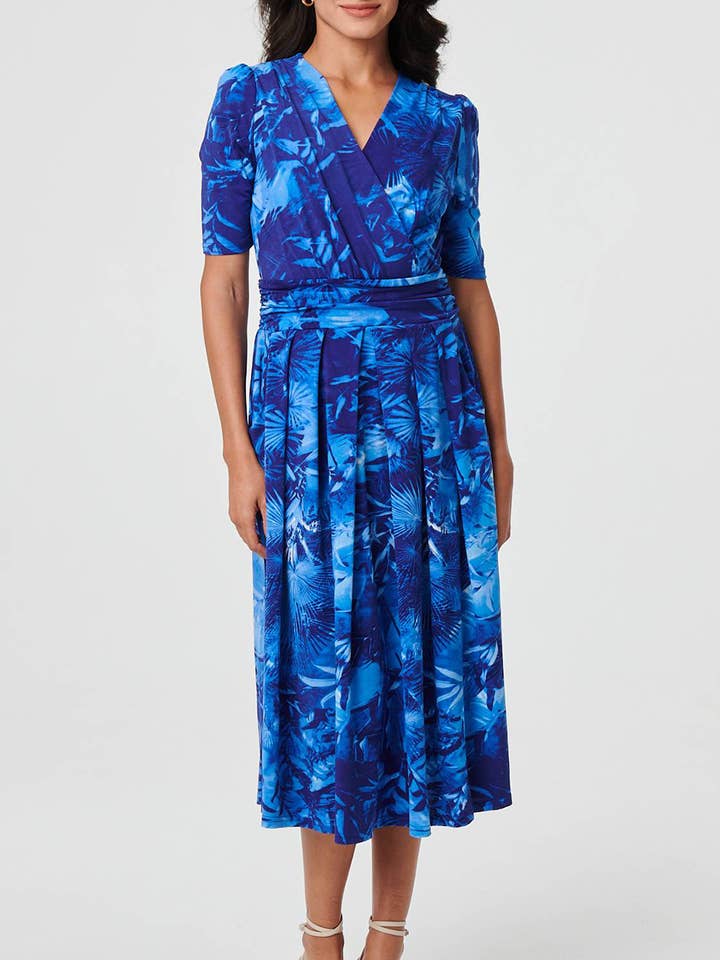 Robe midi plissée à manches 1/2 florales pour la vente par Stellalondon