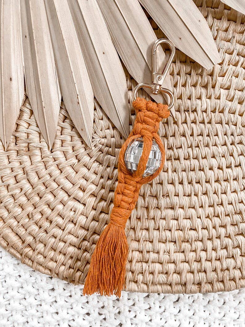 Pure Bliss Home Decor - Vente Porte-clés – femme - Porte-clés Disco en macramé | Porte-clés Boho | Cadeaux Disco Ball2