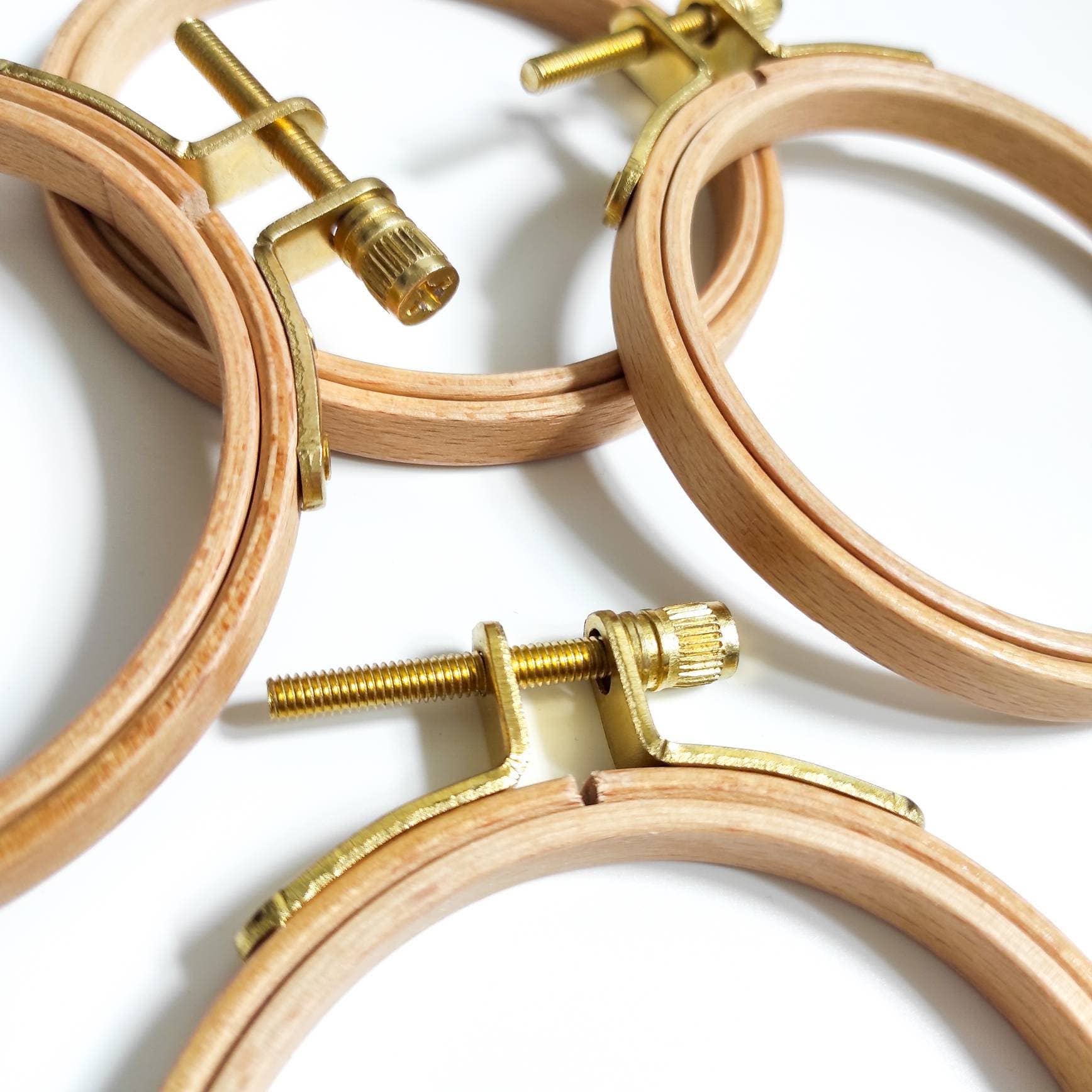 SChandworks - Wholesale Embroidery/Cross Stitch Supplies - Round Beechwood Hoop 3"/4"/5"/6"/7"/8"/9"/11"/12"3