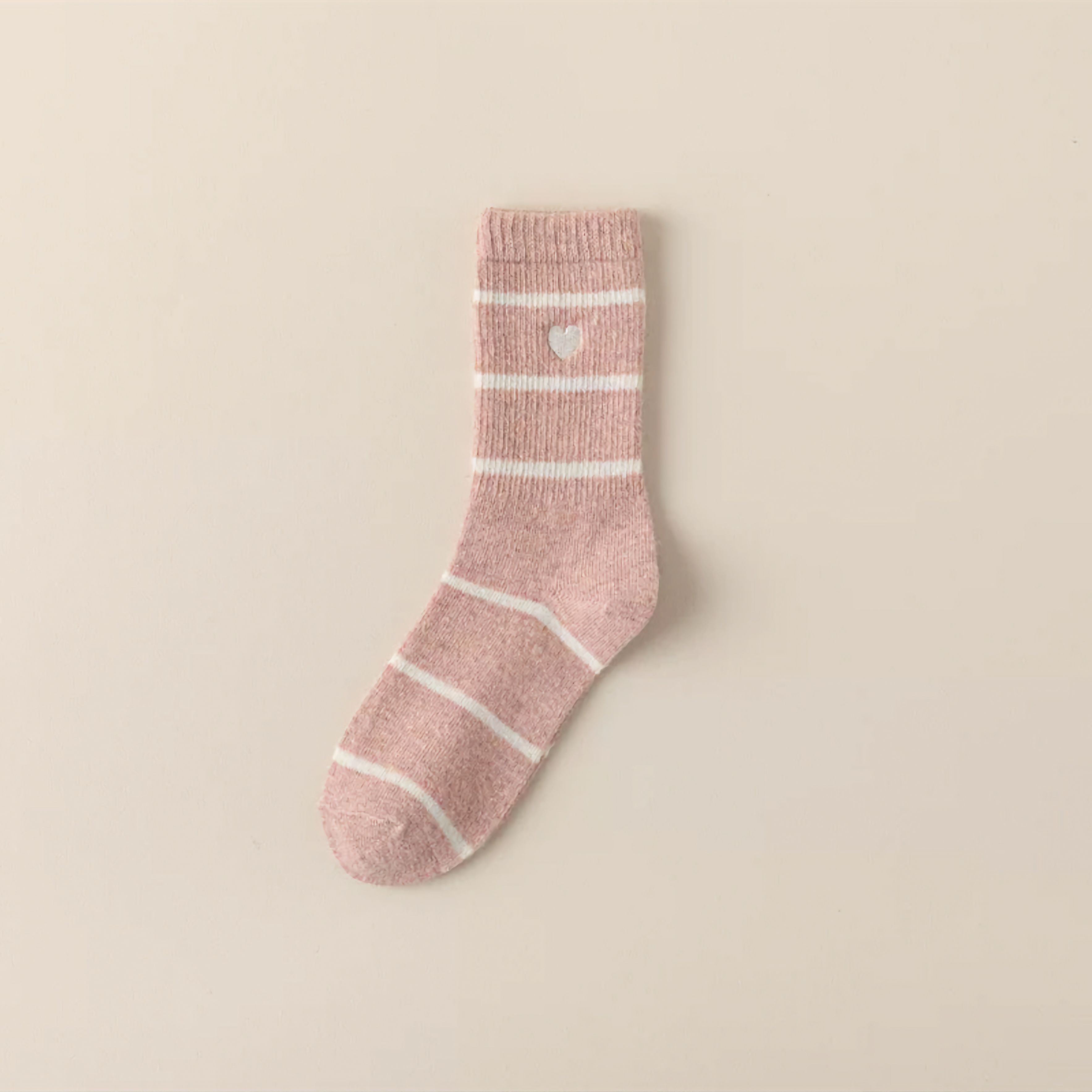 Happy Knits – Engroshandel Strømper - Dame – Uldstrømper til kvinder - retro, hjertebroderi, varme og hyggelige4