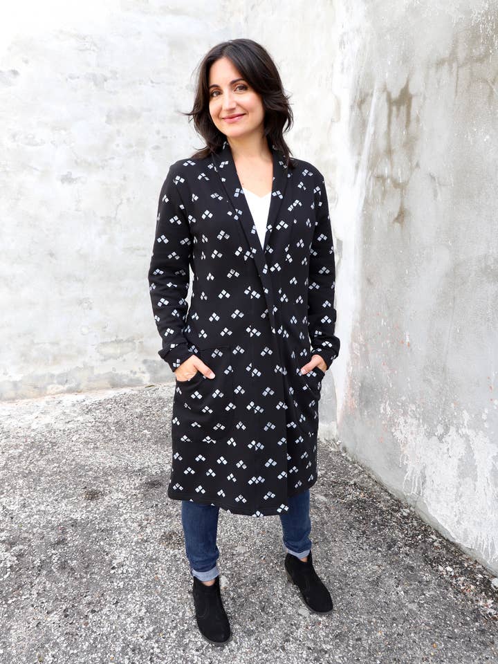 Alma zwarte biologische fleecejas voor wholesale door Passion Lilie