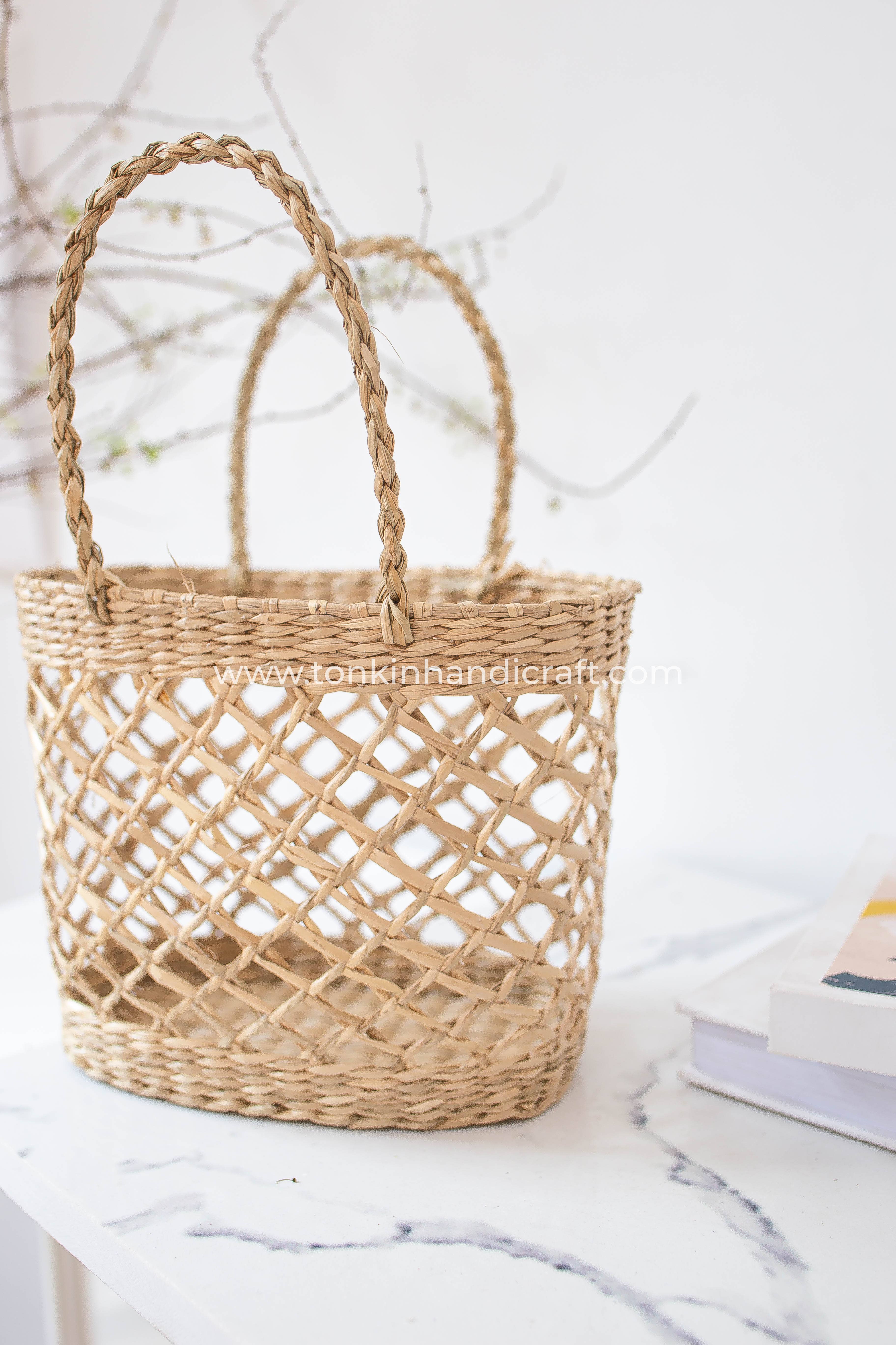 Tonkin Handicraft - Wholesale Mand - Kleine mand met handvat van zeegras3