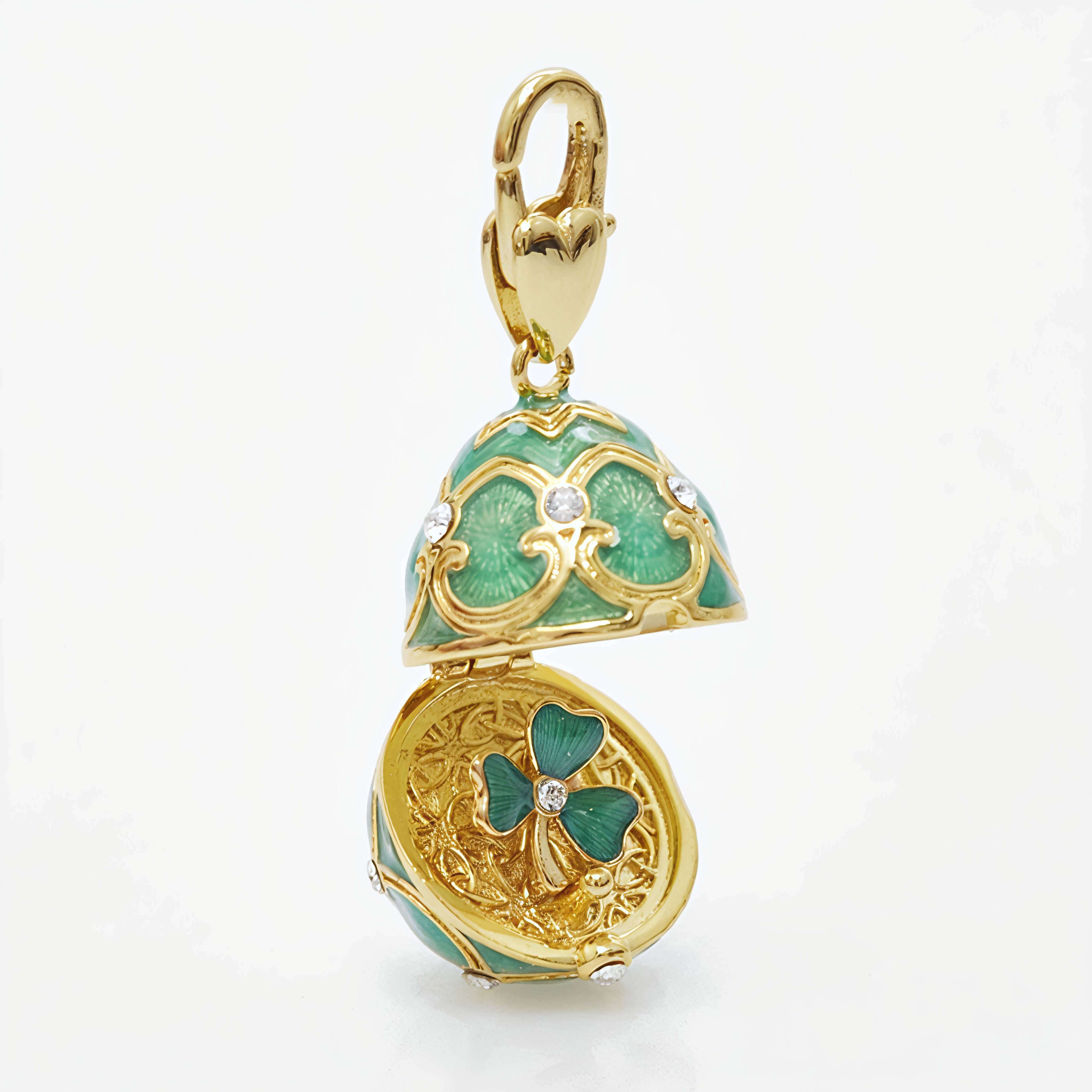 Verdivine – wholesale Individual charm/pendant – Three Leaf Clover Locket Pendant2