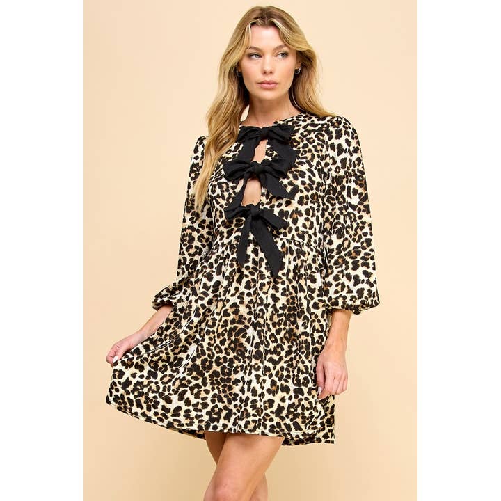 Abito corto con cravatta a nastro stampato per la vendita all'ingrosso da parte di Veveret