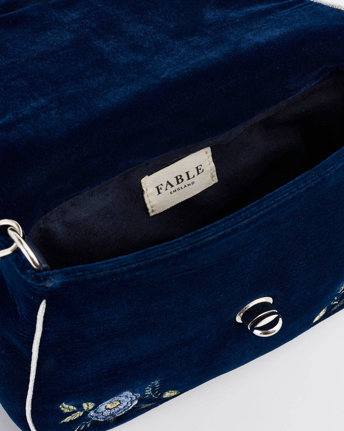 Fable England – Bolsa - Mulher por atacado – Carteira Azul Bordada com Rosas8