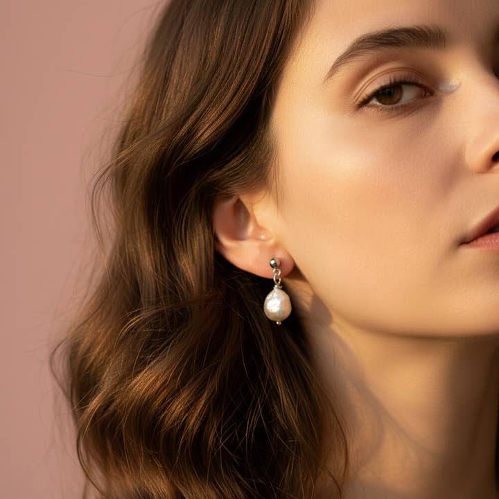 Boucles d'oreilles pendantes en perles Edison baroques (1C21) pour la vente par iBijoux