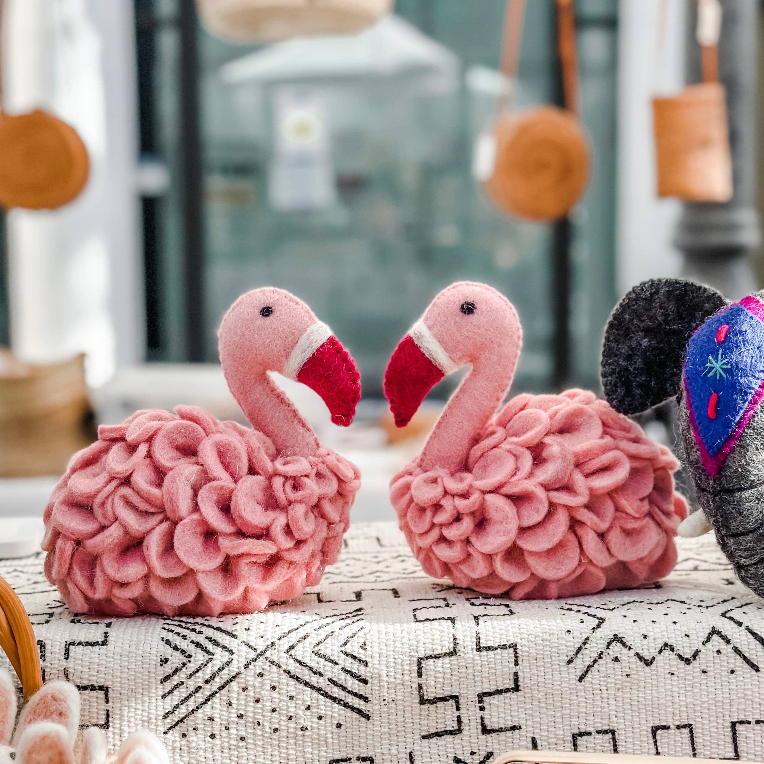 Ganapati - Wholesale Decorative Tabletop Object - Felt Flamingo3