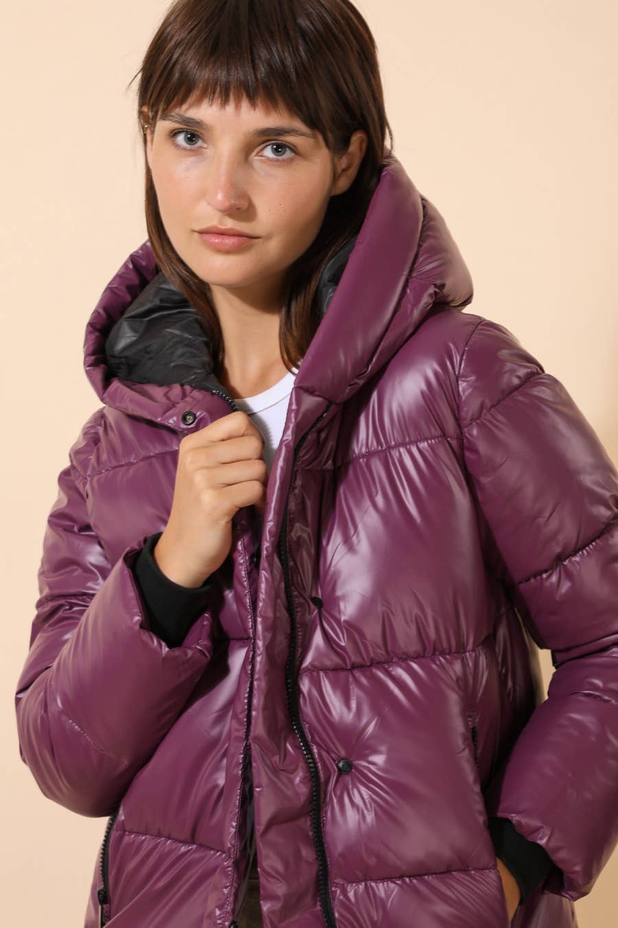 Attrait Paris - Vente Doudoune – femme - Doudoune courte matelassée à capuche bord cotes métallisée9