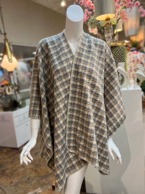 Pretty Persuasions - Wholesale Cape - Women's - CP23130 Molly Ann Ruana Cape4