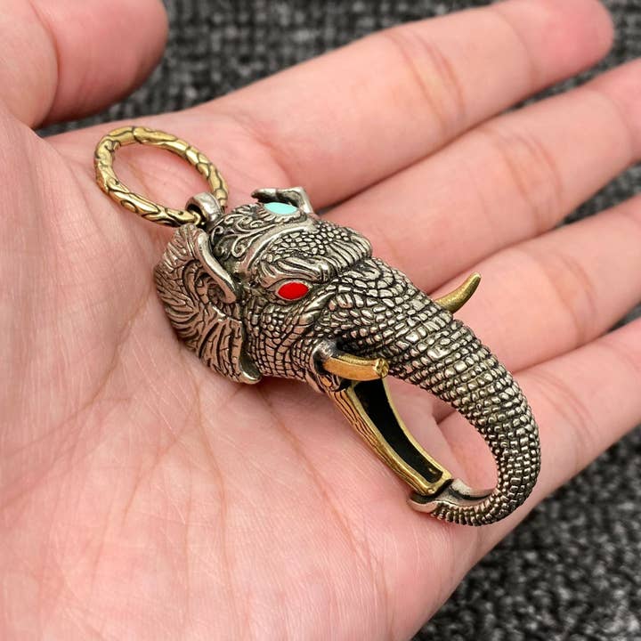 Mio Queena - Wholesale Keychain - Women's - Vintage Broken Ivory Elephant Crafts Keychain