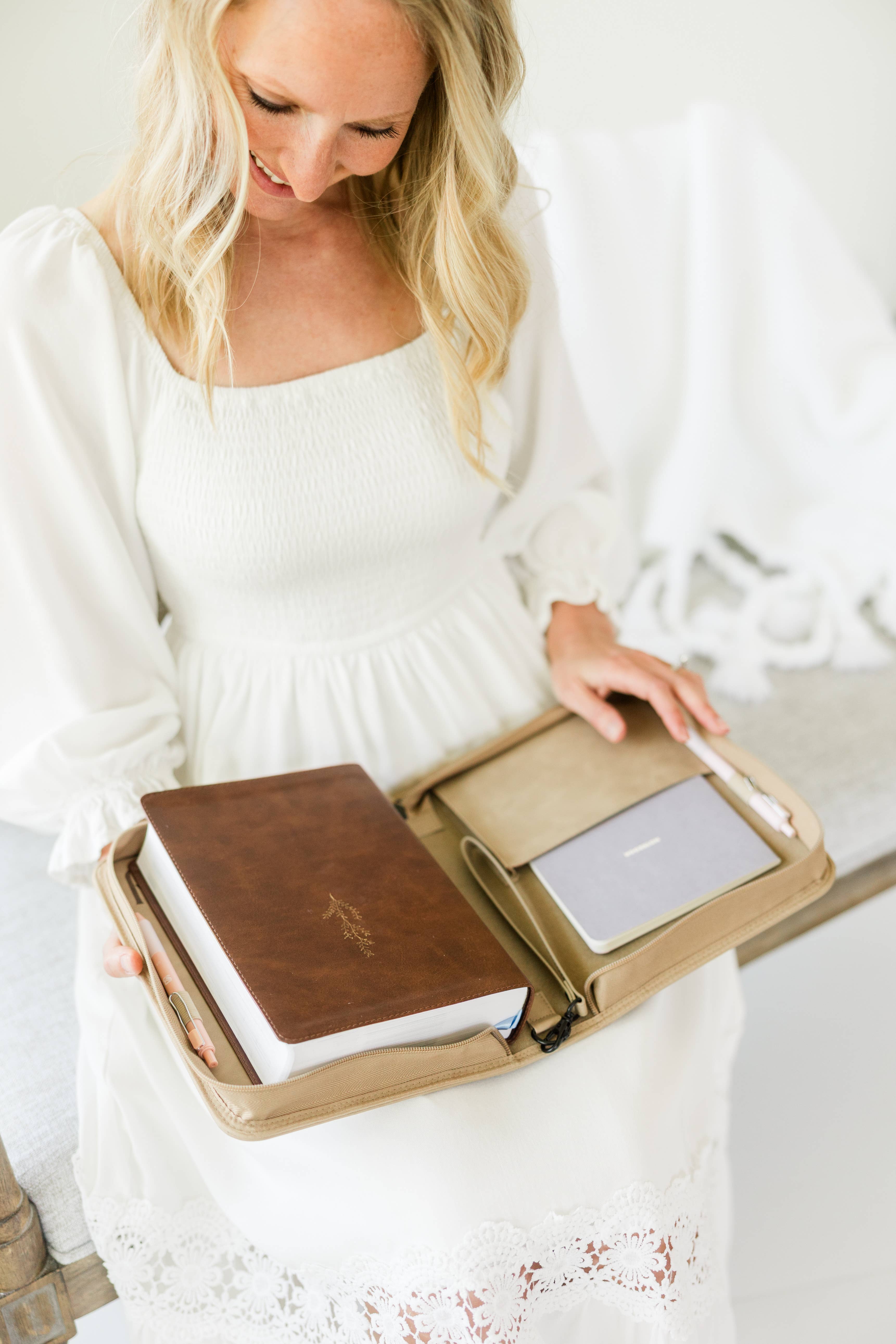 Ever, AJ - Wholesale Bible Cover - Bible Cover, Bible Case, Book Holder, Floral, Debossed3