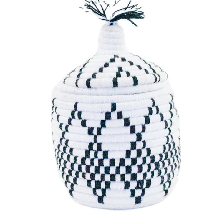 Paniers à pain marocains noirs et blancs pour la vente par atelierBOEMIA