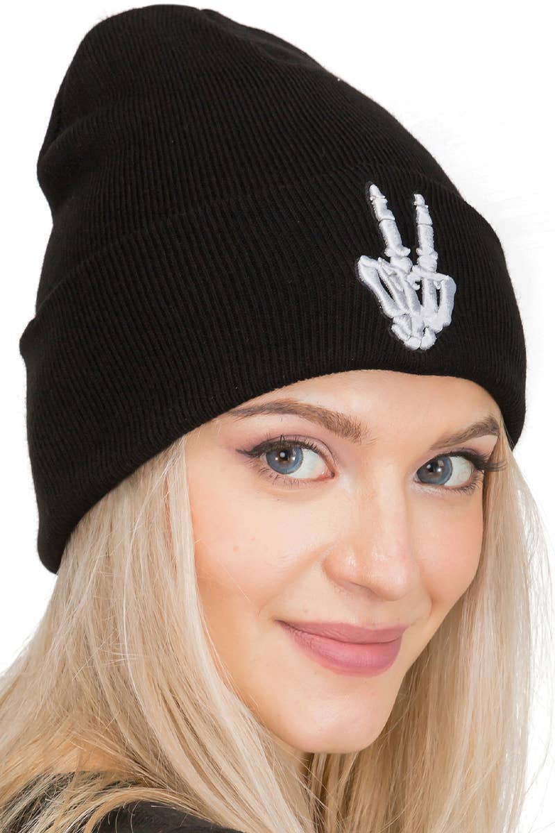 SVART/VIT Peace Victory Rebel klassisk mössa med skelettmanschetter för wholesale på Faire1