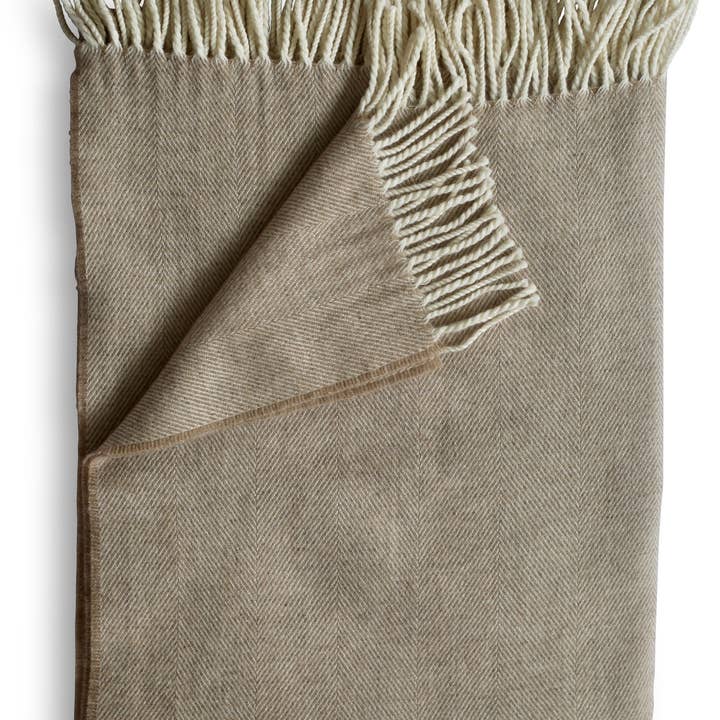 Evangeline Linens - Wholesale Throw Blanket - Lightweight Herringbone Throws7