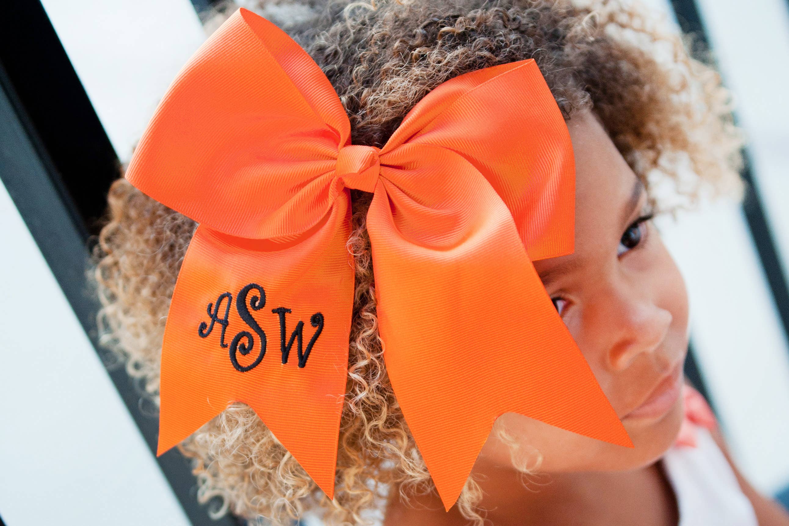 Orange Arc à cheveux orange en vente sur Faire2