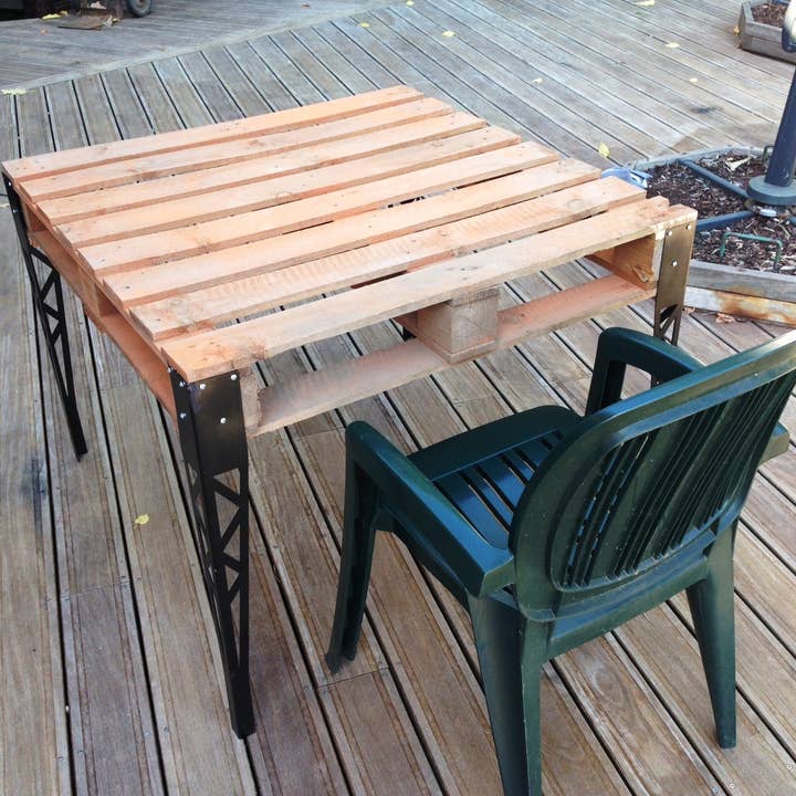 STILIC FORCE - La boutique du futur - Wholesale Side Table - Eiffel Tower Style FOOT8