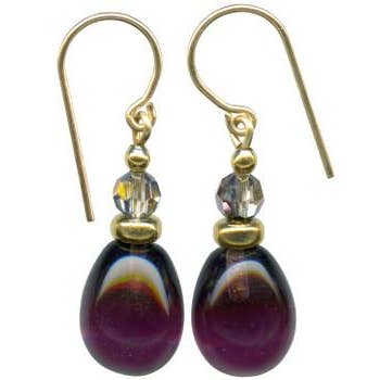 BANNERS 14 - OORBELLEN IN AMETHISTGLAS, KRISTAL, GOUD voor wholesale door Owen Glass Collection