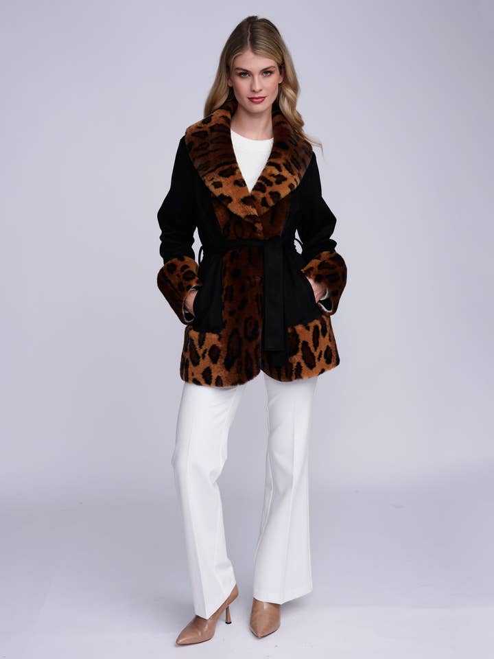 Manteau Ariella - Noir/léopard pour la vente par Pia Rossini Ltd