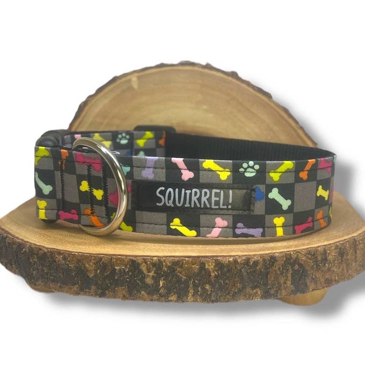 Col en style des années 80 pour la vente par Squirrel!