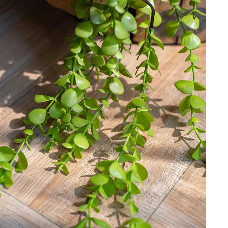 Rustic Reach - Wholesale Artificial Plant - Petite Foliage Weeping Fern Sprig2