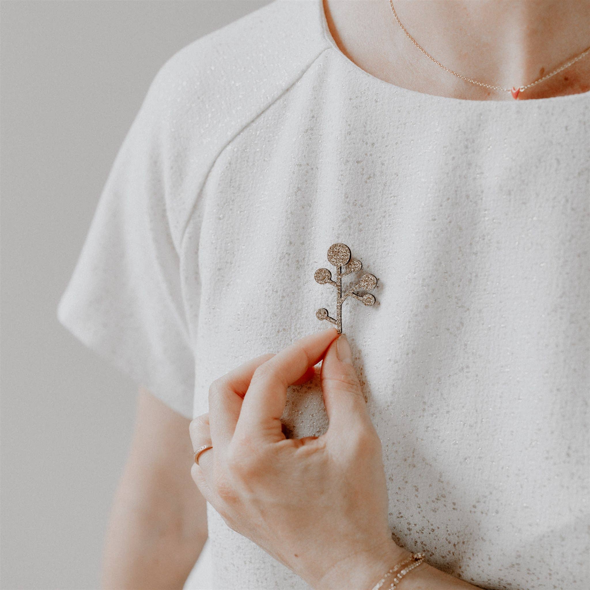 Les Petites Hirondelles - Wholesale Brooch - Pin - Mistletoe Branch2