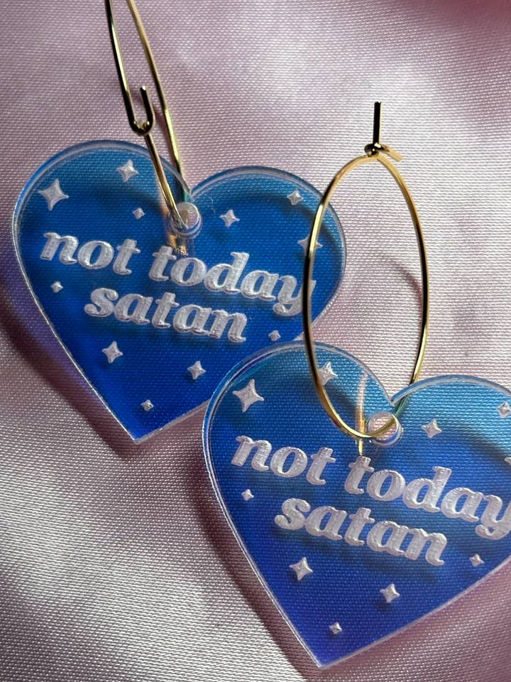 Créoles en forme de cœur irisé Not Today Satan pour la vente par ShlemonArt