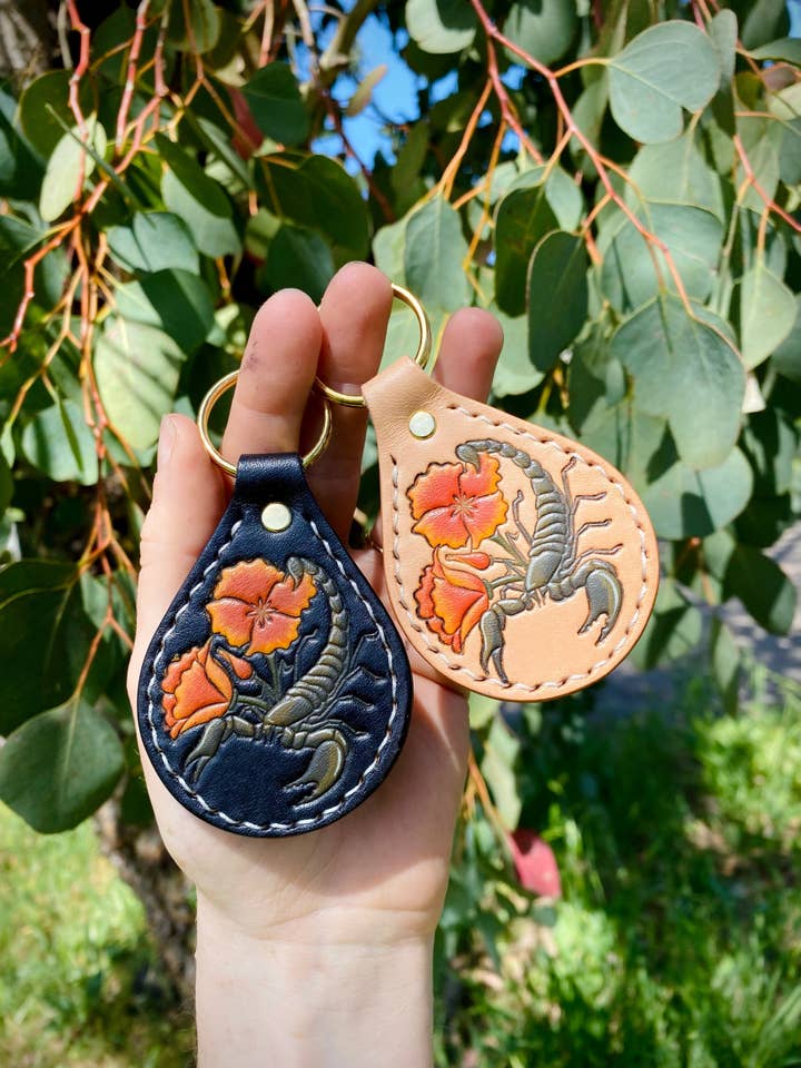 Spring Sting sleutelhanger voor wholesale door Malevolent Leather