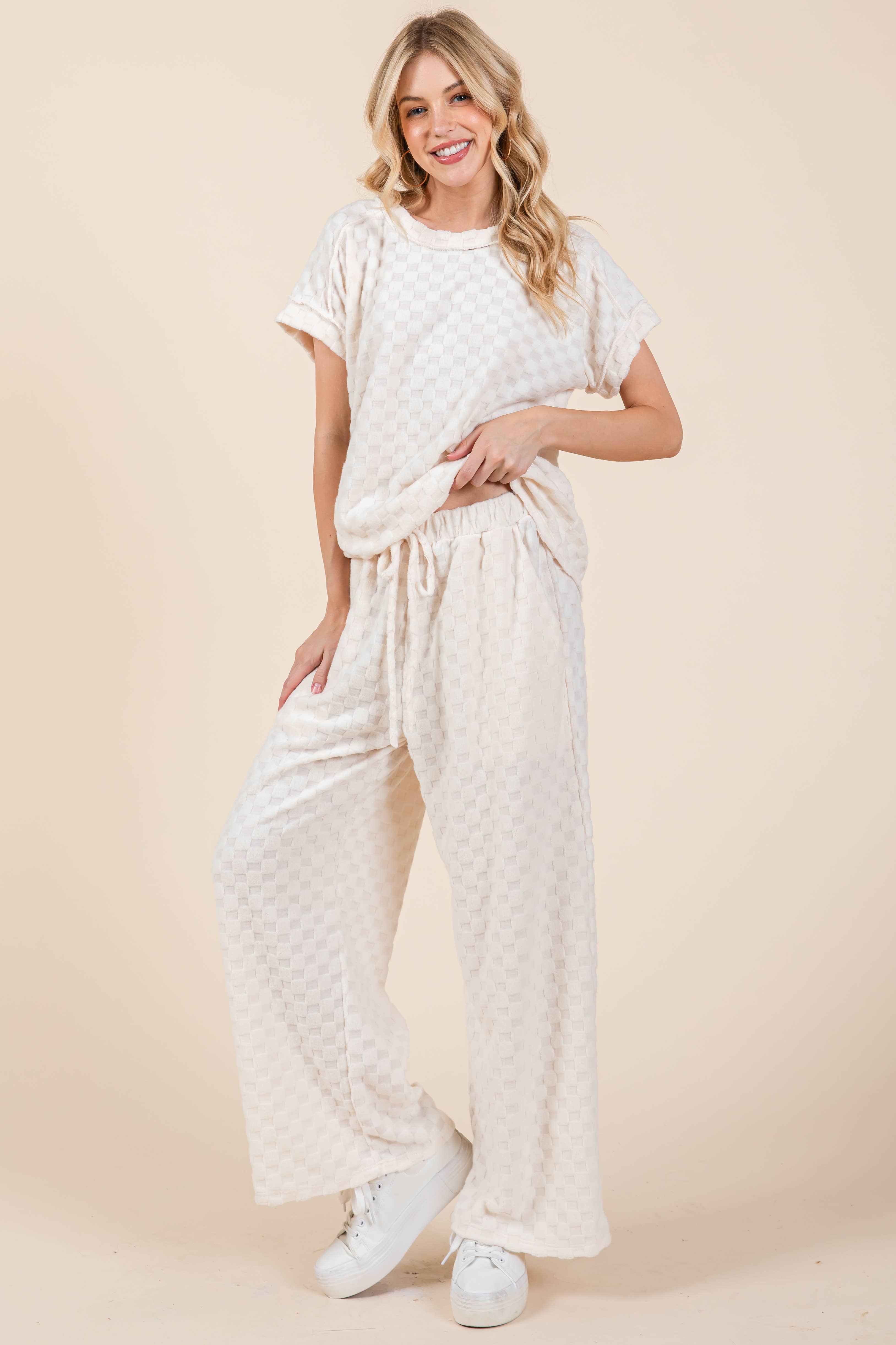 BOMBOM - Wholesale Sweatshirt - Women's - TL1997 FUZZY CHECKERED 1/4 ZIP TOP 5