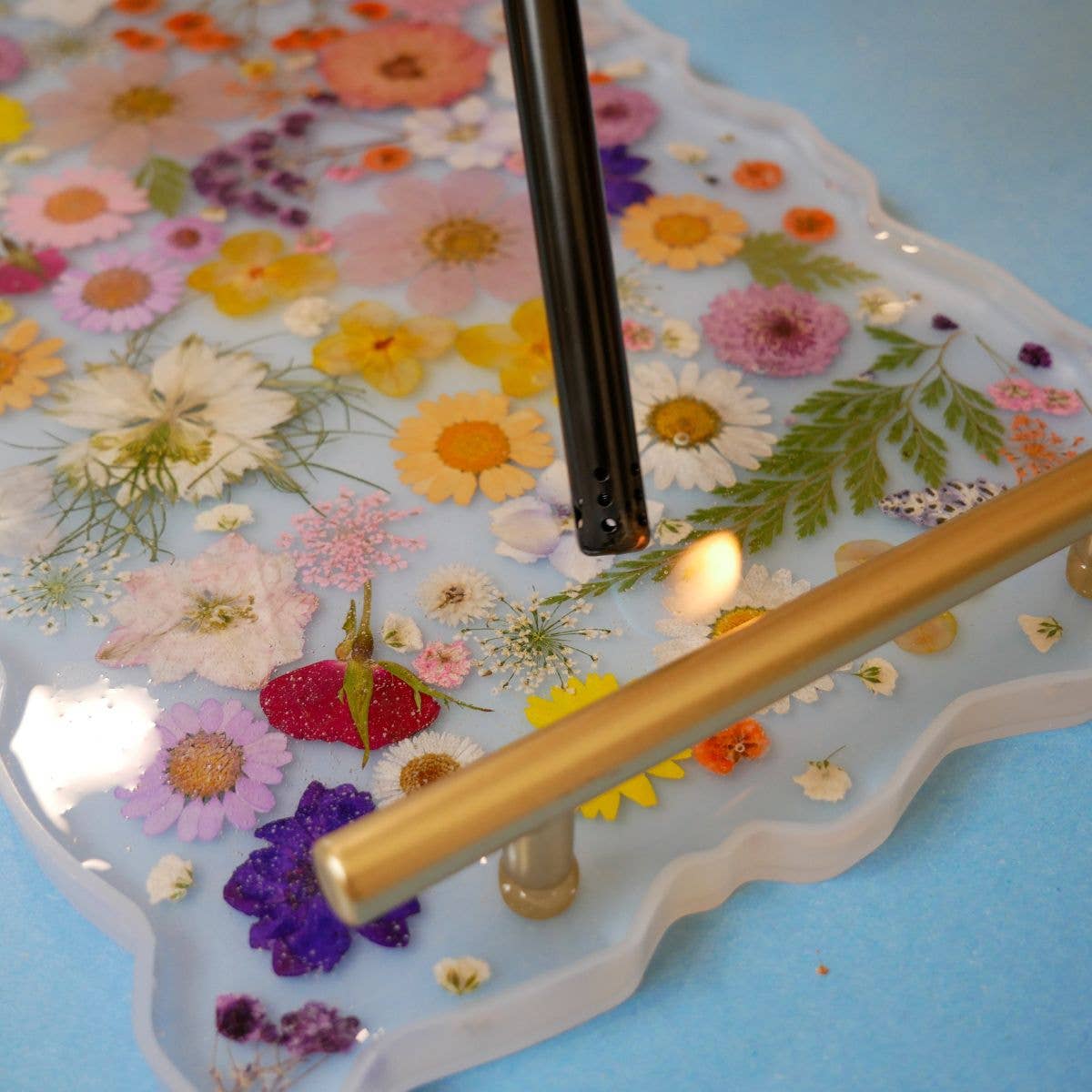 Adults & Crafts - Wholesale DIY Craft Kit - Floral Resin Serving Tray Craft Kit9