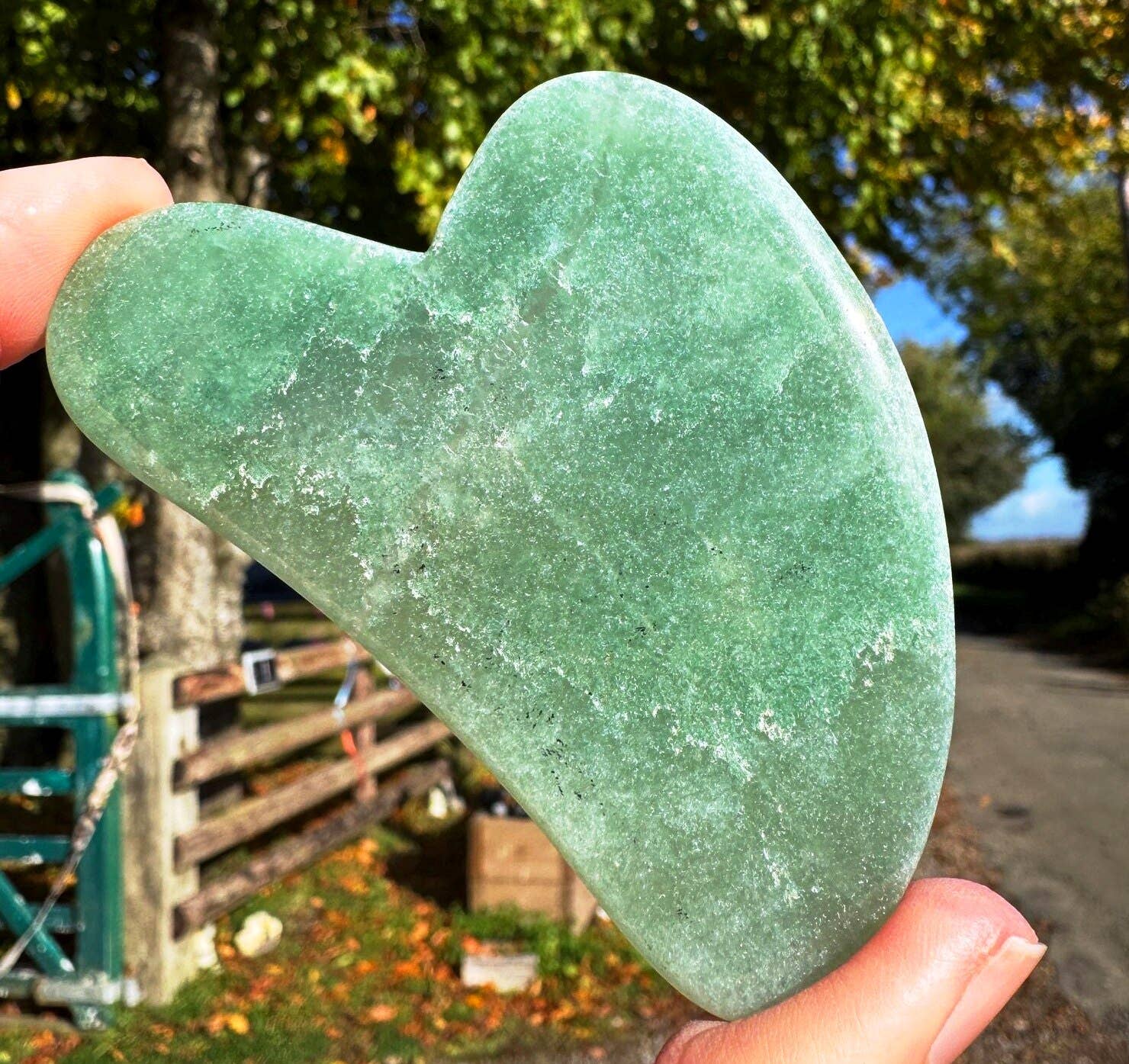 Elf Kendal Hippies - Wholesale Gua Sha Tool - Gua sha gemstone facial massager crystal gua sha heart stone14
