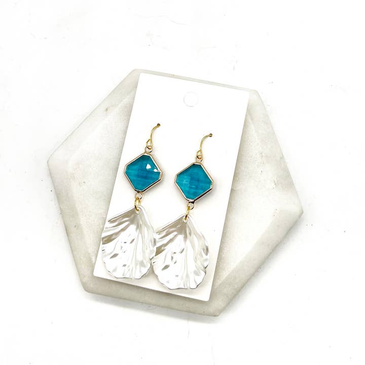 Baubles by B - Wholesale Dangle Earrings - Ocean Blue Shell Statement Earrings Seashell Beach3
