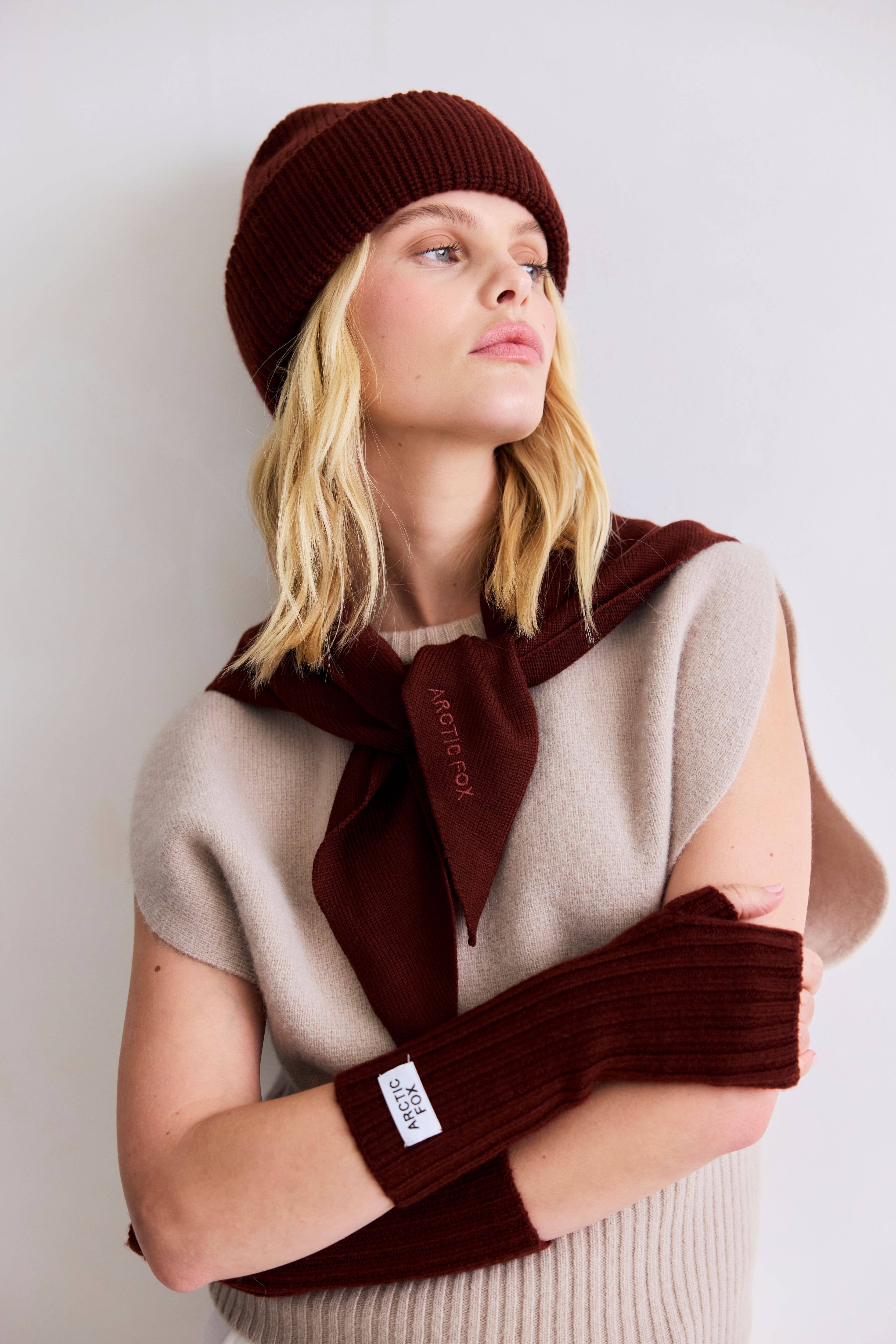ARCTIC FOX & CO. – wholesale Scarf – Women's – Merino Wool Triangle Scarf - Dark Walnut Brown - AW255