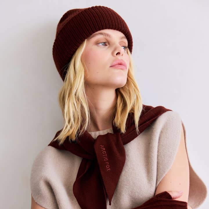 ARCTIC FOX & CO. - Wholesale Scarf – Women's - Merino Wool Triangle Scarf - Dark Walnut Brown - AW255