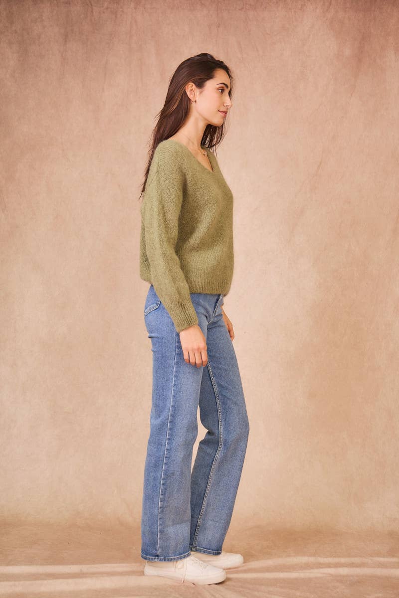 Calie Paris - Wholesale Knit Sweater - Women's - V-Neck Kid Mohair Sweater7