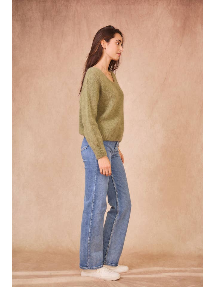 Calie Paris - Wholesale Knit Sweater - Women's - V-Neck Kid Mohair Sweater7