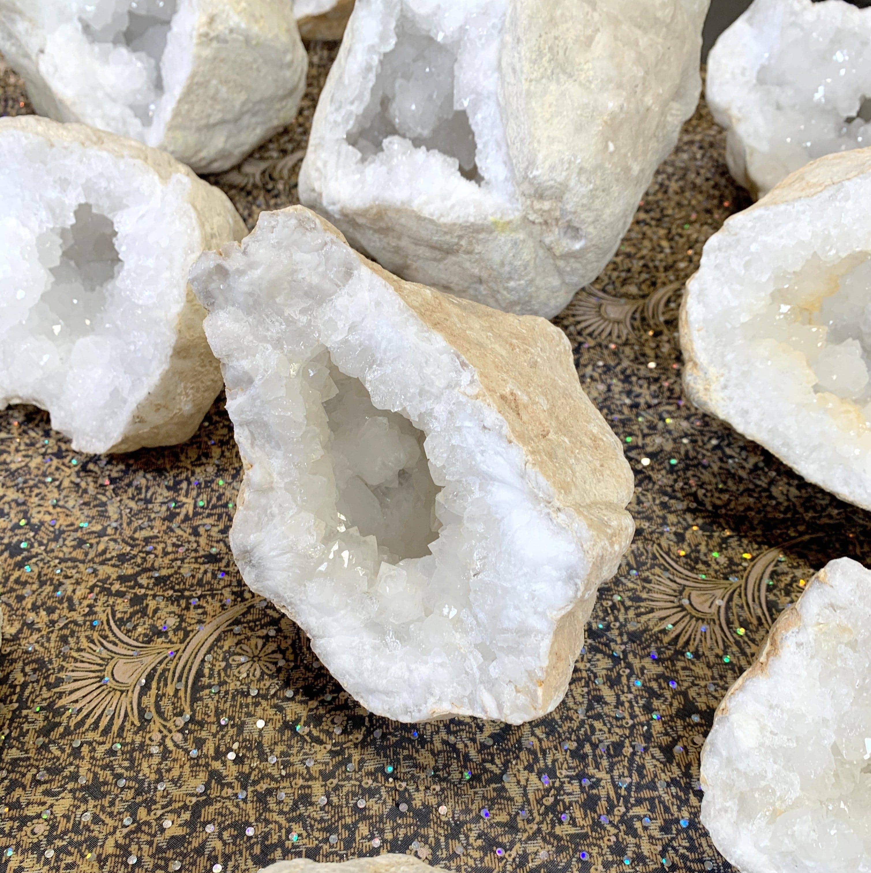 Rock Paradise - Vente Pierre et cristal de spiritualité - Géode cristal de quartz blanc druzy - moitié - (GEO)3