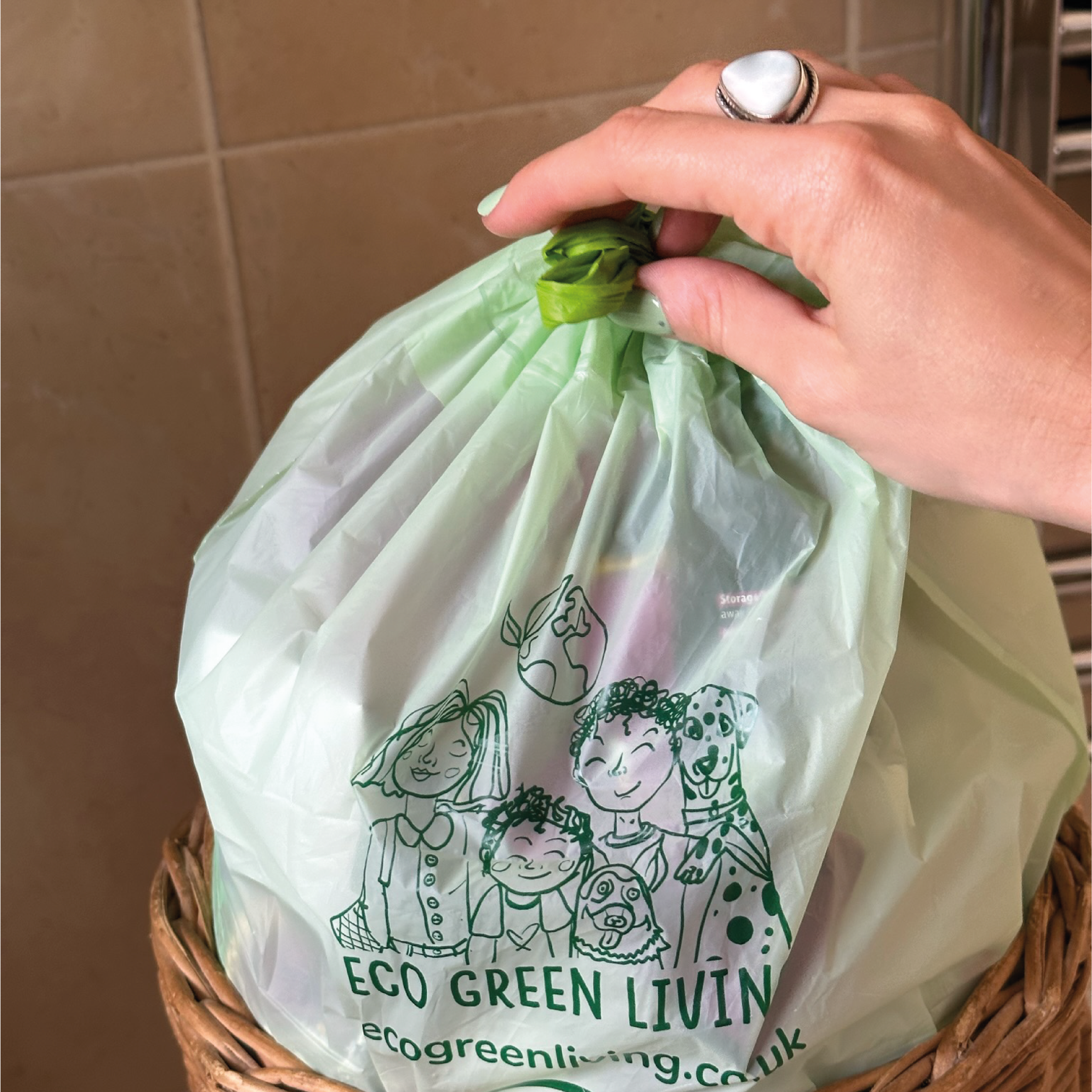Eco Green Living - Vente Poubelles/Corbeilles - Sacs poubelle compostables à cordon | 8 litres (25 sacs)6