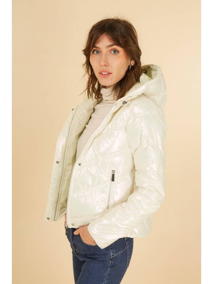 Attrait Paris – wholesale Dunjacka - Dam – Kort metallic dunjacka med dubbel V-söm