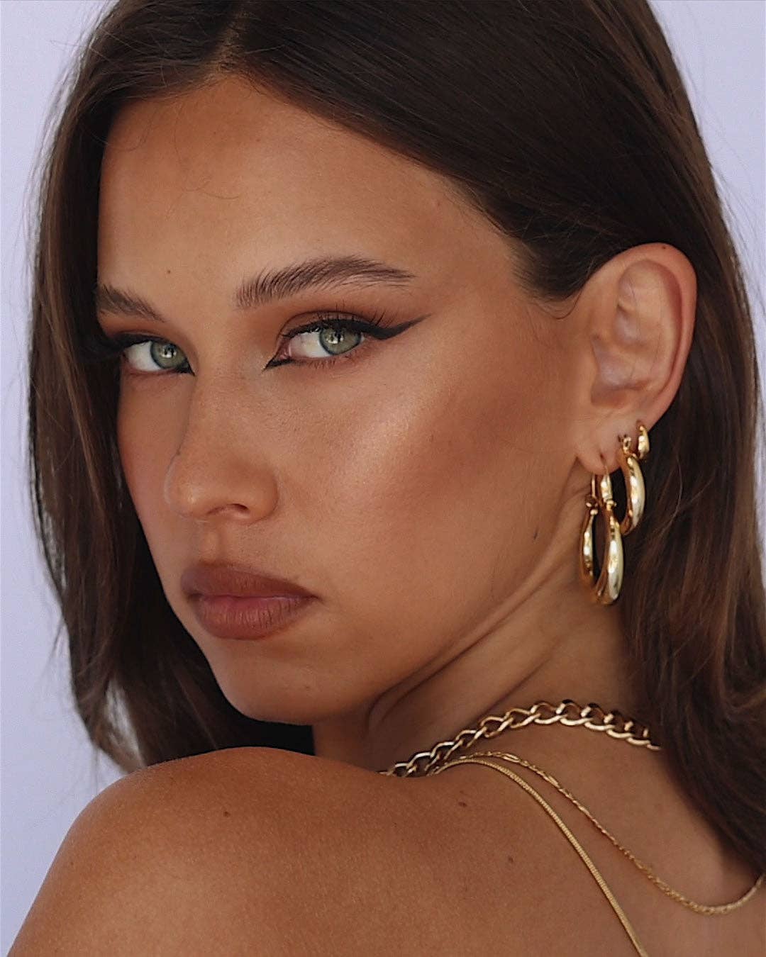 Luv AJ – Engroshandel Huggie-øreringe – Almindelig Amalfi Huggies- Guld2