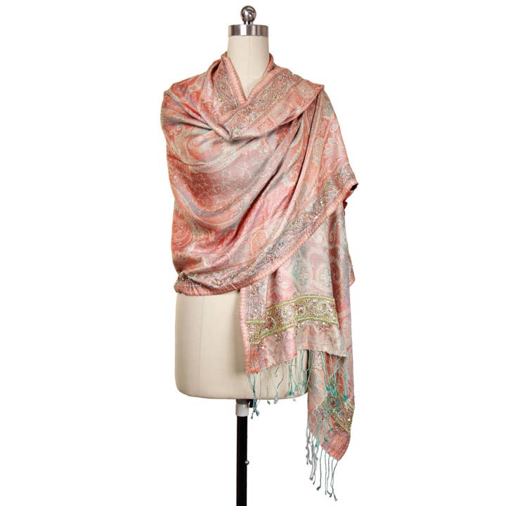 SAACHI - Wholesale Sjaal - Dames - Handgeborduurde Ikat wol en zijden sjaal met lange franje8