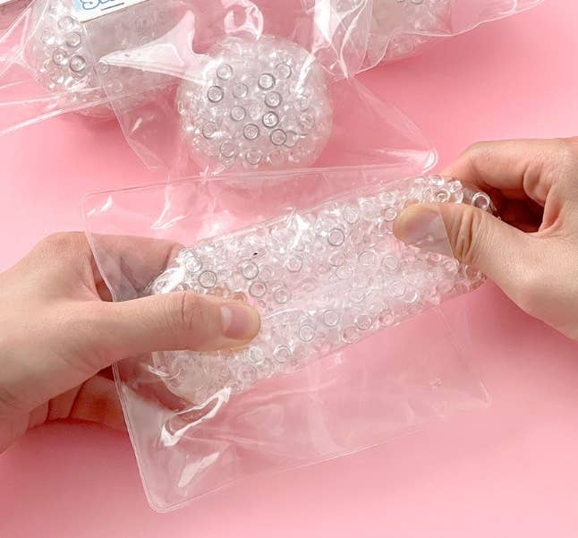 K-Wonderland - Wholesale Stress Relief Ball/Dough - SNOW SQUISH – Clear Jelly Bead Stress Ball4