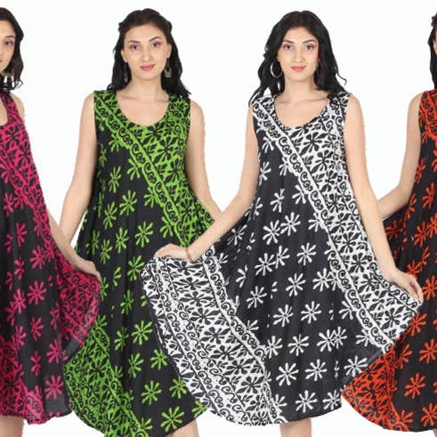 ABITO A OMBRELLO IN RASO CON STAMPA FLOREALE per la vendita all'ingrosso da parte di Le Styles