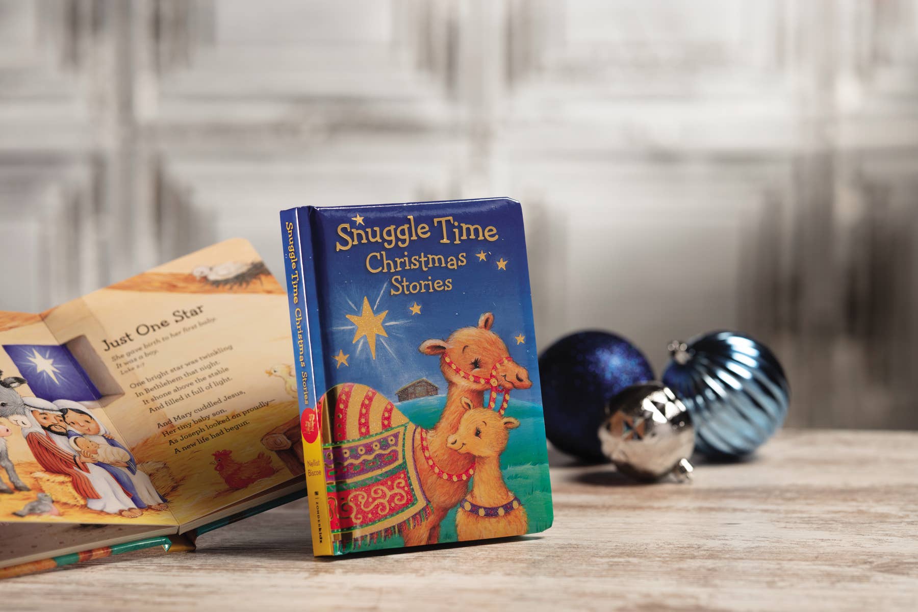HarperCollins Christian Publishing - Wholesale Teen & Young Adult Book - Snuggle Time Christmas Stories2